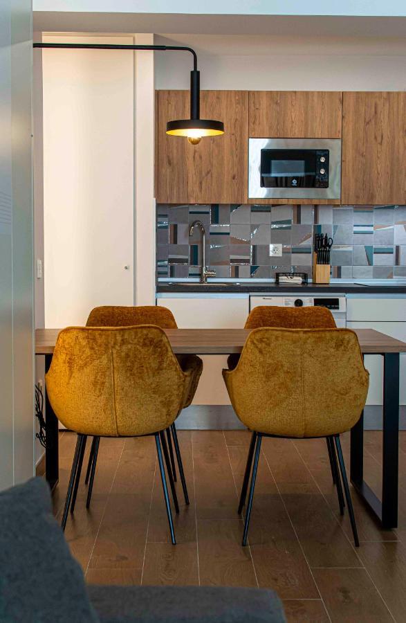 Apartamentos 1 Abril มาลากา ภายนอก รูปภาพ