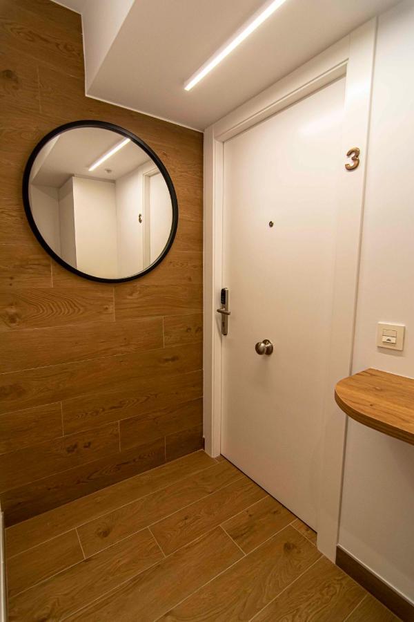 Apartamentos 1 Abril มาลากา ภายนอก รูปภาพ