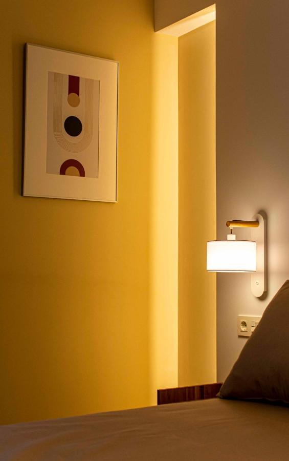 Apartamentos 1 Abril มาลากา ภายนอก รูปภาพ