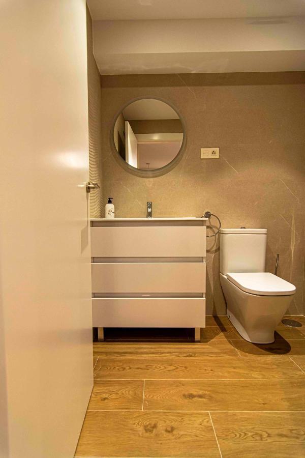 Apartamentos 1 Abril มาลากา ภายนอก รูปภาพ