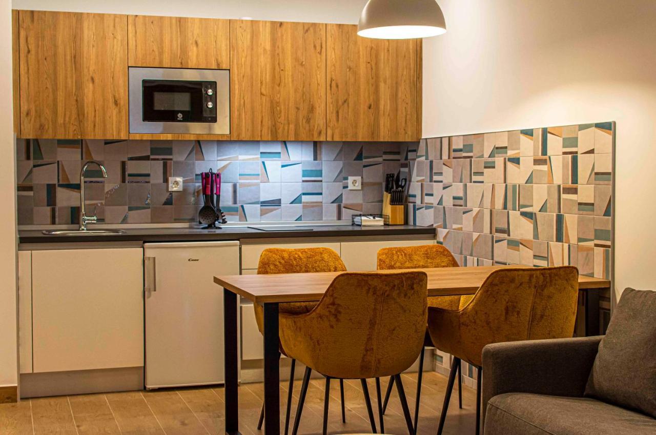Apartamentos 1 Abril มาลากา ภายนอก รูปภาพ