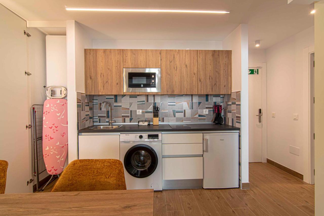 Apartamentos 1 Abril มาลากา ภายนอก รูปภาพ
