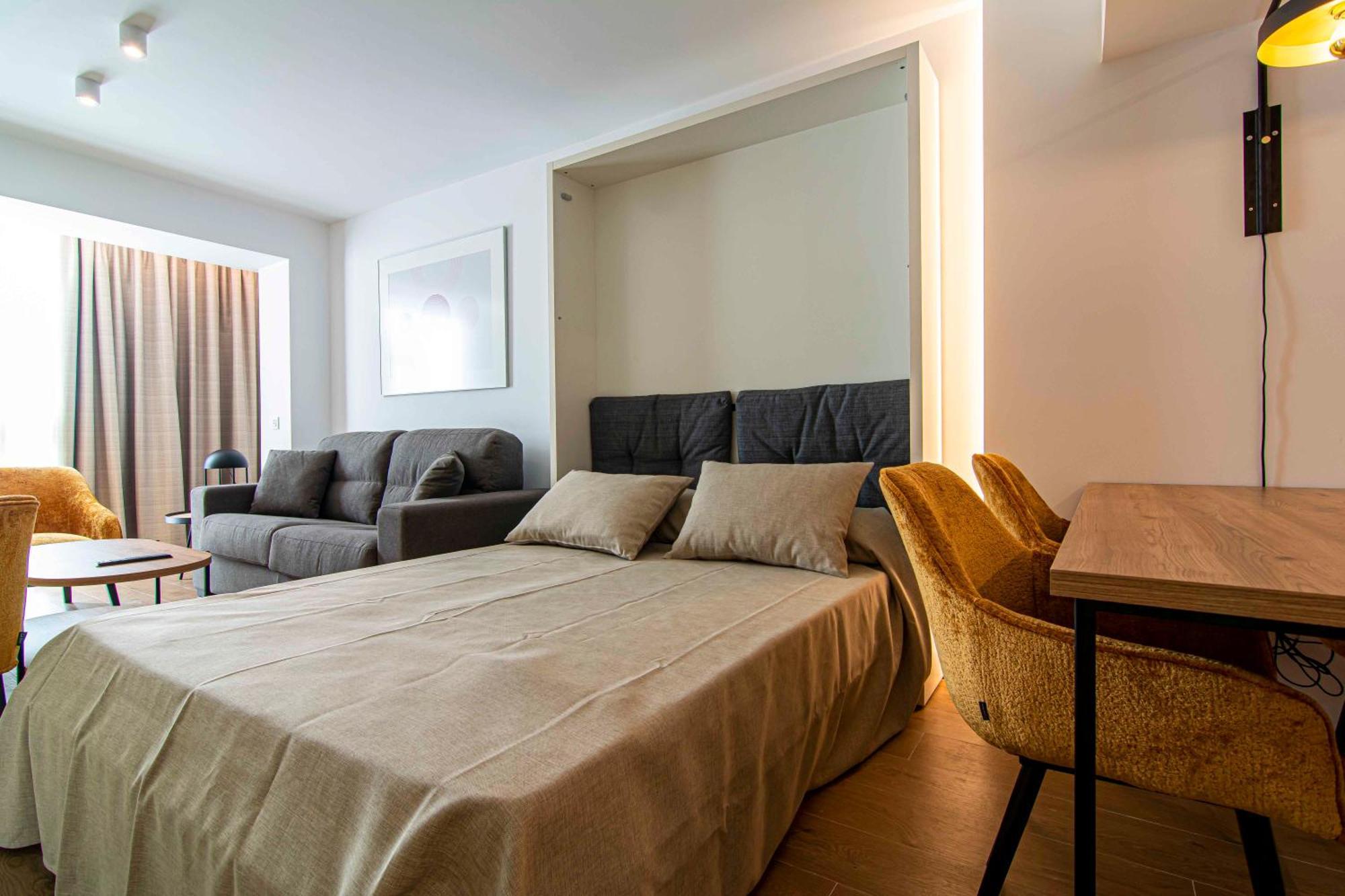 Apartamentos 1 Abril มาลากา ภายนอก รูปภาพ